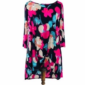 Paisley Grace floral top/tunic. High low. Size M